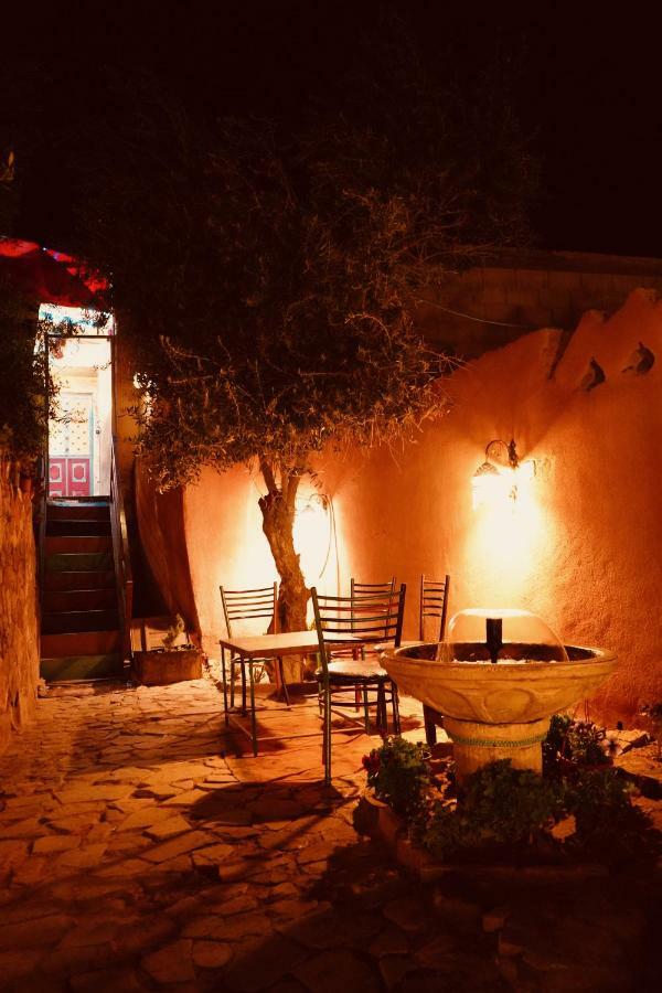 Petra Bedouin Bed And Breakfast Wadi Musa Exterior photo